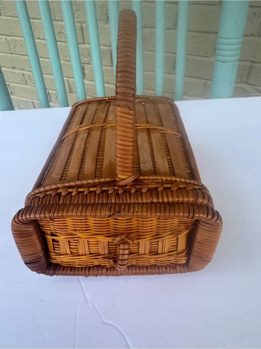Vintage Handwoven Wicker Gathering Basket with Handle & Lid – Small Rustic Cotta
